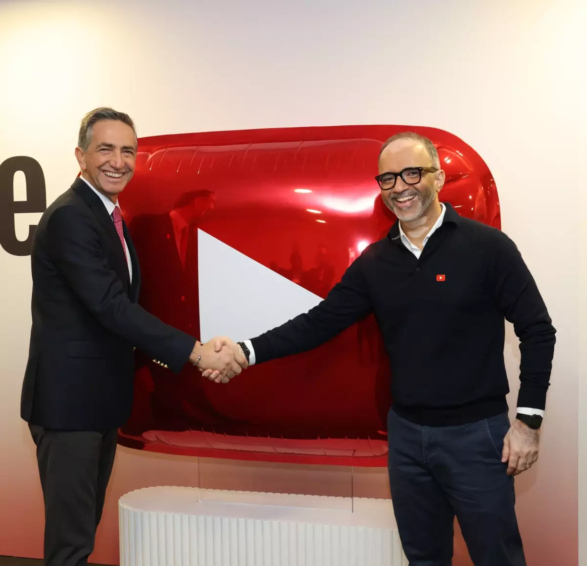 Vodafone Türkiye\'den müşterilerine ilk 3 ay ücretsiz YouTube Premium üyeliği