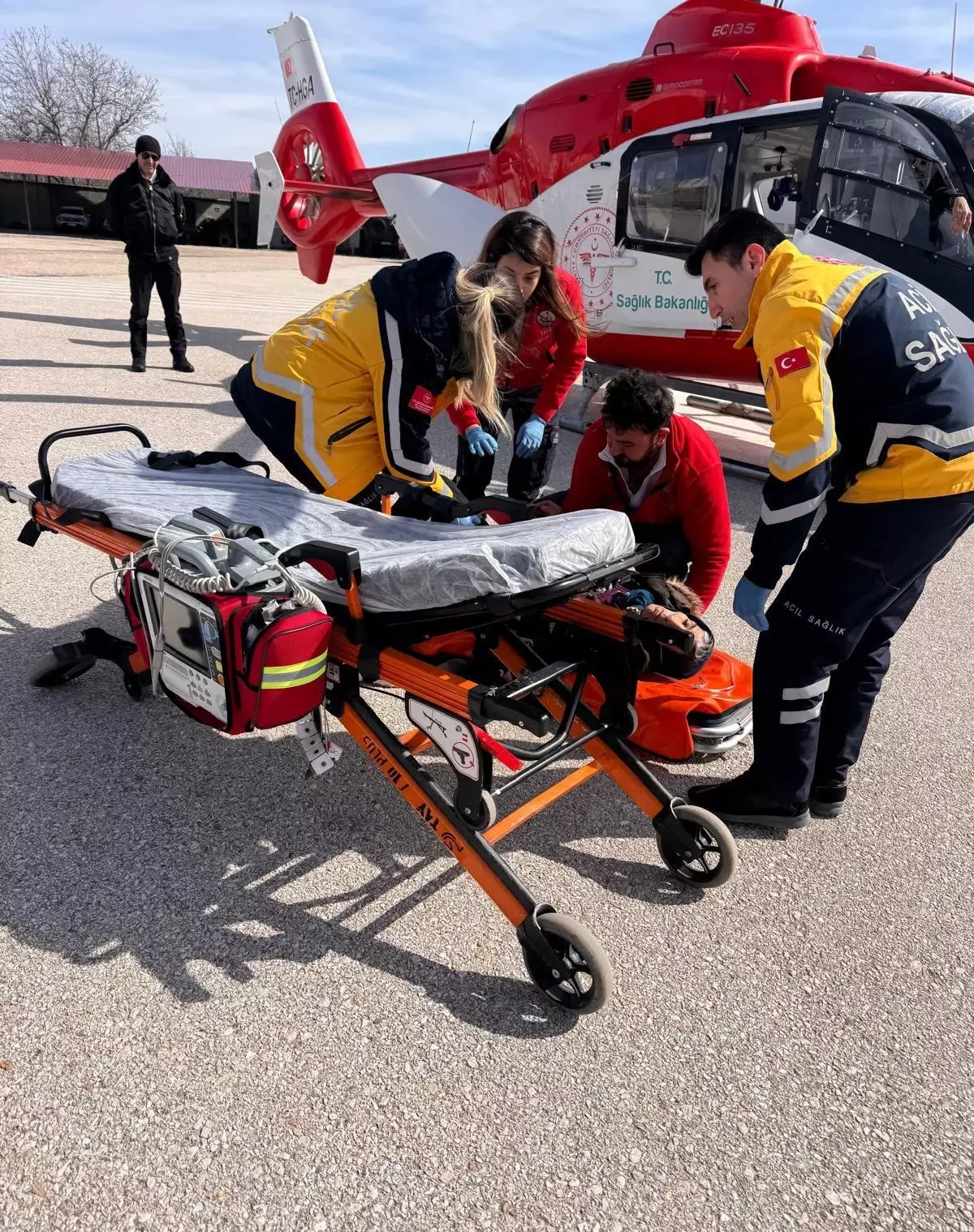 Yoğun Kar, Hava Ambulansıyla Kurtardı