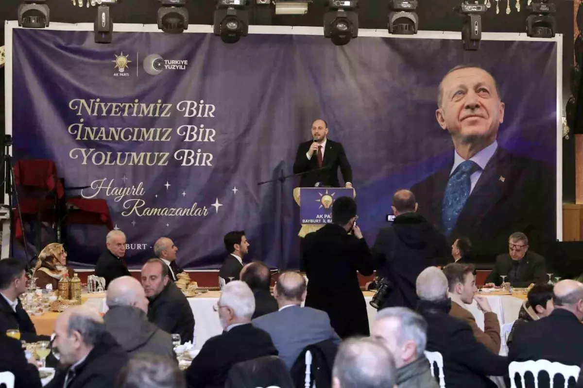 AK Parti Teşkilatı Bayburt\'ta iftar sofrasında bir araya geldi