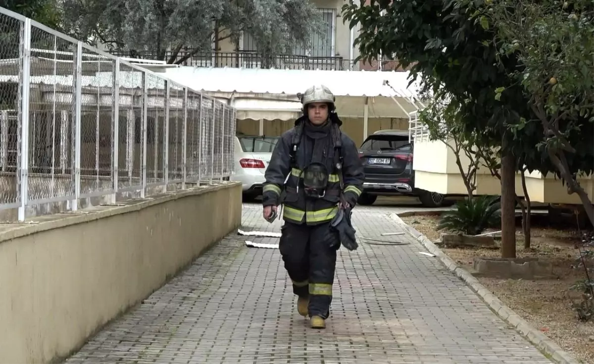 Alanya\'da Ev Yangını Kontrol Altına Alındı
