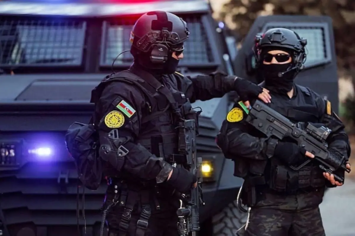 Azerbaycan\'da İran alarmı! Saldırı hazırlığına destek vermekle suçlanan 8 kişi gözaltına alındı