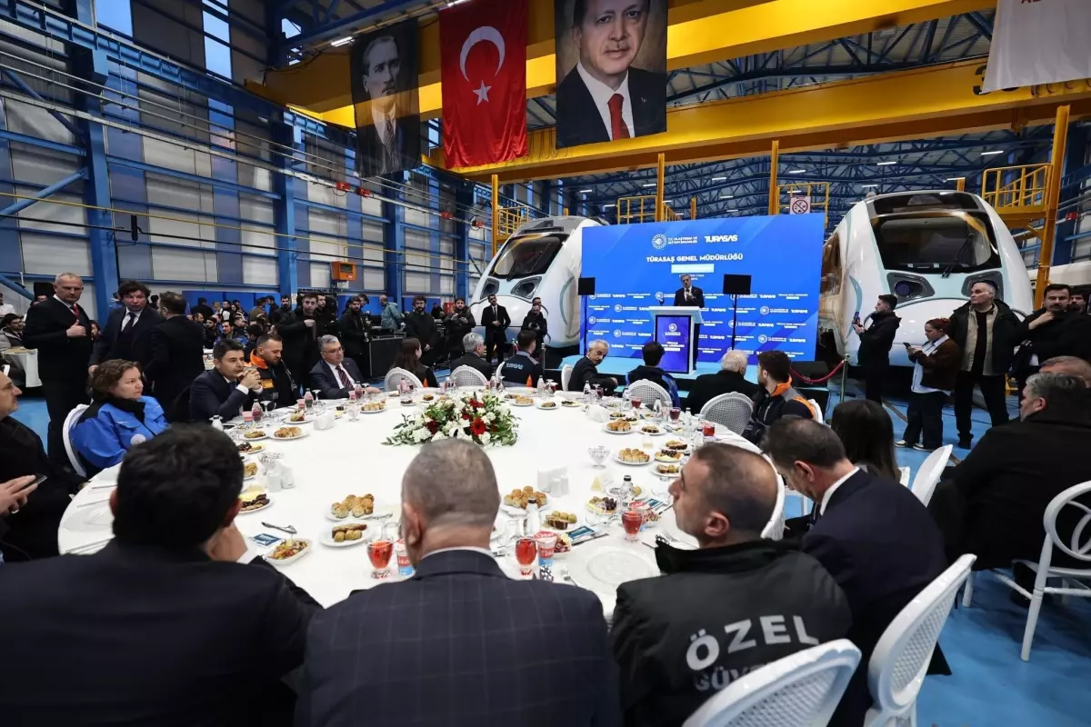 TÜRASAŞ YÖNETİCİLERİ VE İŞÇİLERİYLE İFTARDA BULUŞTU