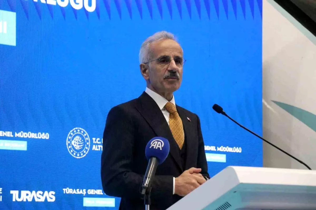 Bakan Uraloğlu: "İran, ABD ve İsrail savaşı masum sivillerin hayatını tehdit ediyor"