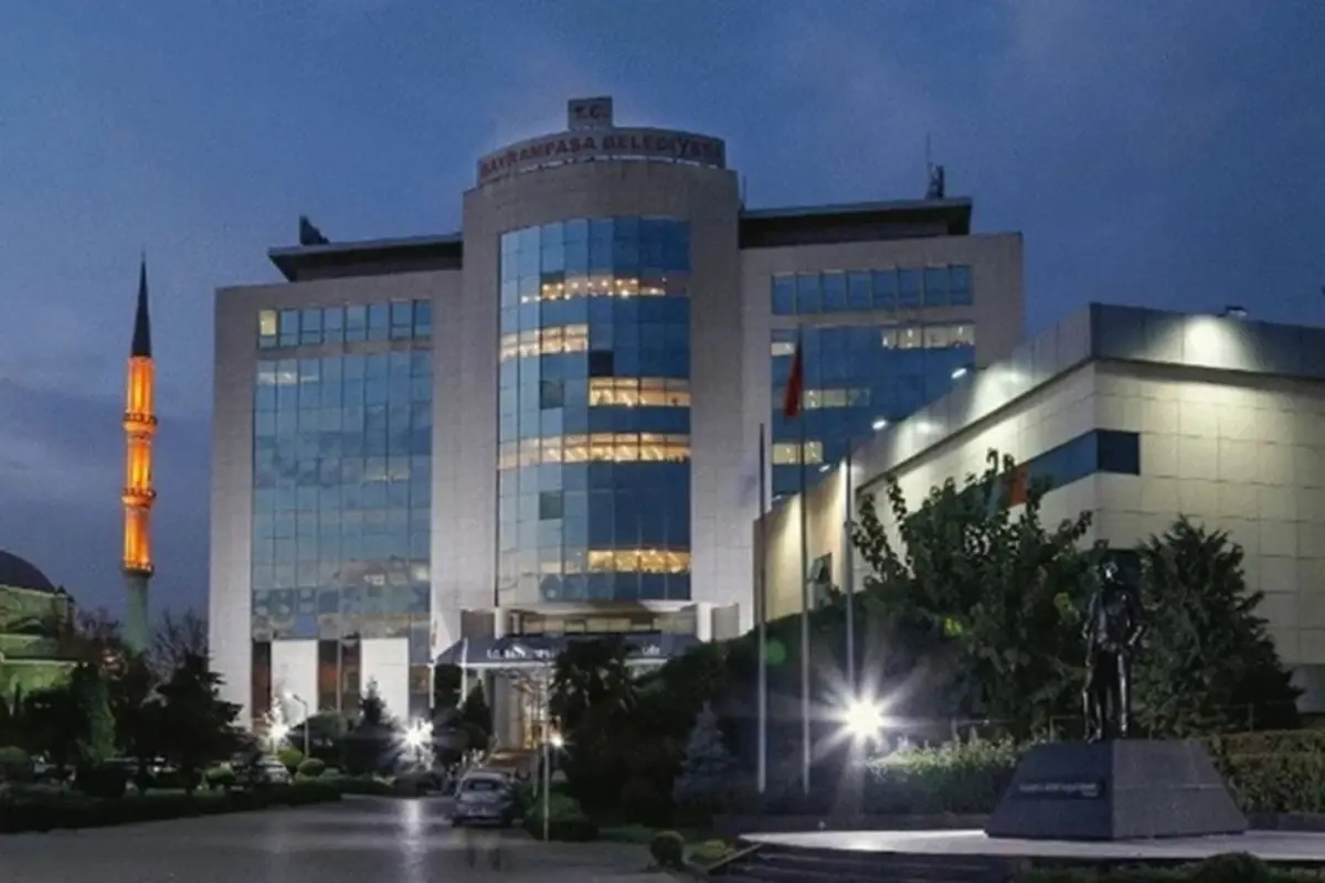 Bayrampaşa\'da CHP\'li iki meclis üyesi DSP\'ye geçti