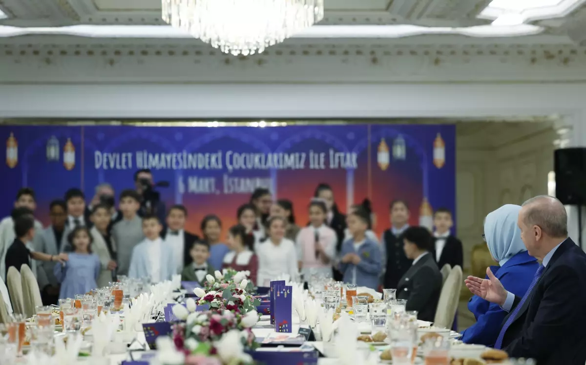 Cumhurbaşkanı Erdoğan, devlet himayesindeki çocuklarla iftarda buluştu