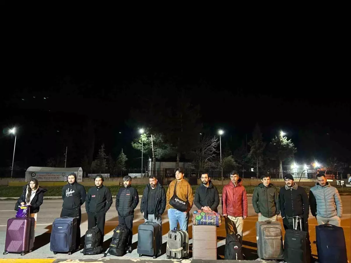 11 Kaçak Göçmen Niksar\'da Yakalandı