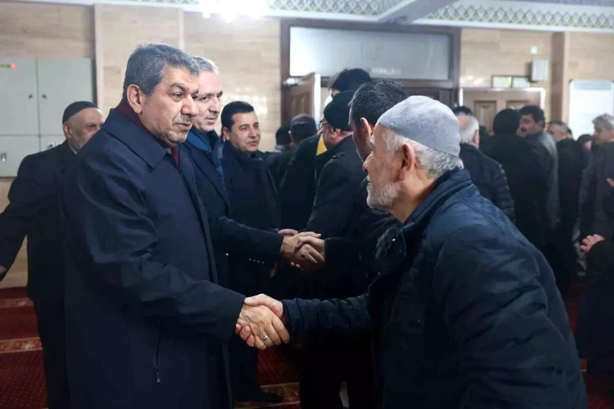 Esenler\'de Enderun teravih geleneği yaşatılıyor