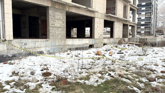 Kahramanmaraş'ta 18 yaşındaki genç kız, inşaattan atlayarak hayatına son verdi