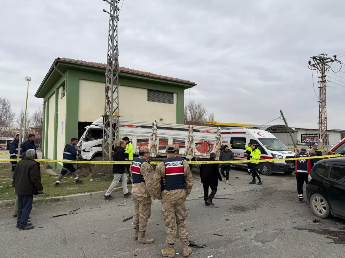 Iğdır\'da Trafik Kazası: İki Yaralı