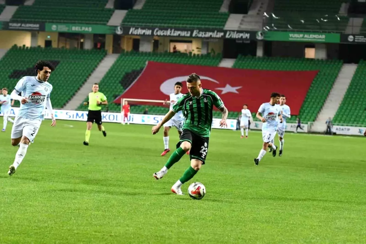 Sakaryaspor Adana Demirspor\'u 4-0 Yendi