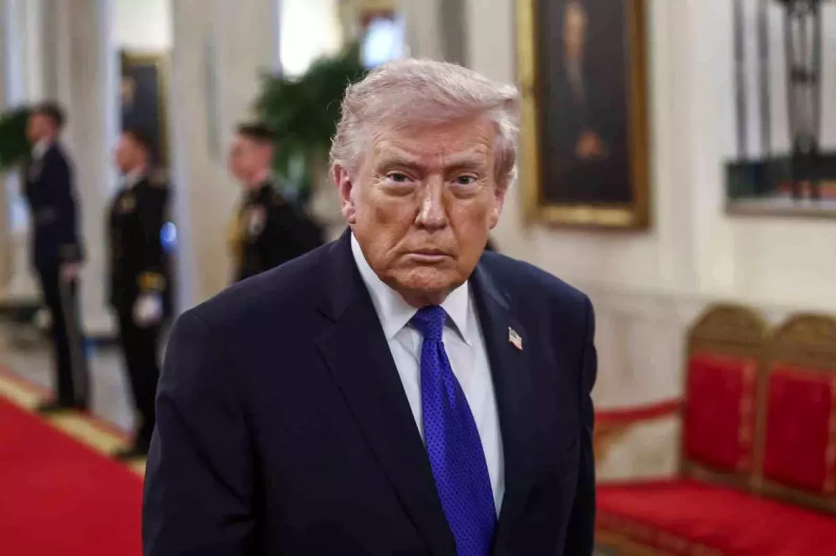 Trump\'tan İran Açıklaması: Şartsız Teslimiyet Olacak