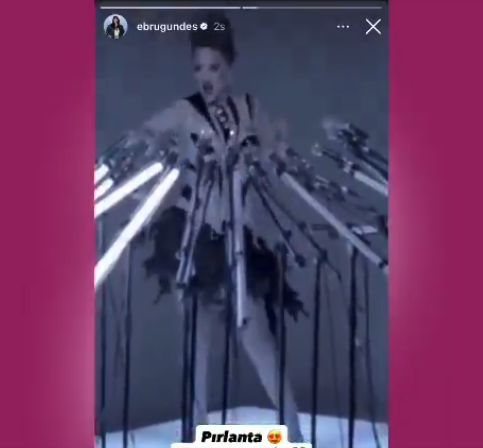 Ünlüleri birbirine düşüren kavgaya Ebru Gündeş de girdi