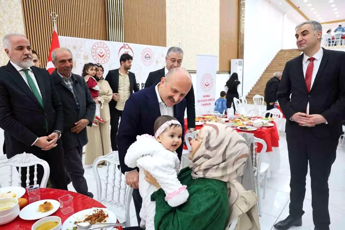 Adıyaman\'da Yetim ve Aileler için İftar