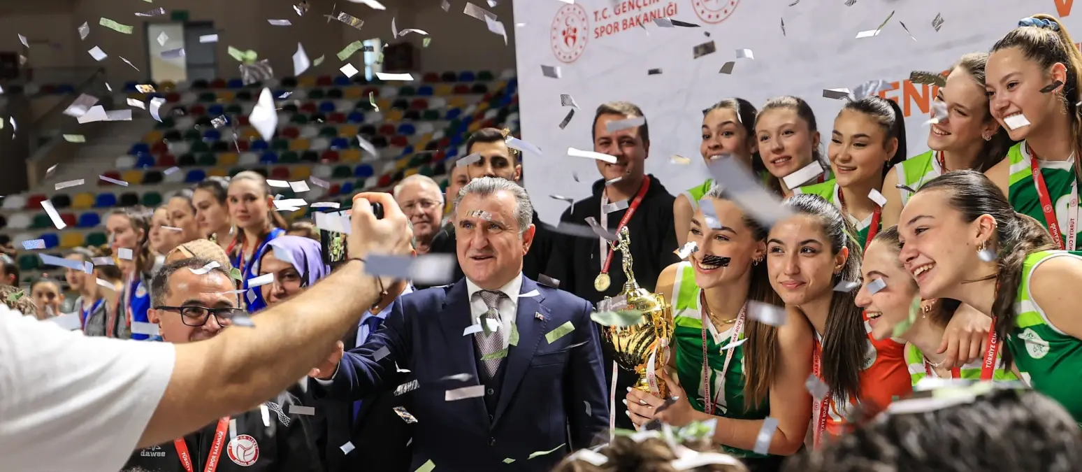 Kadın Sporcular 4827 Madalya Kazandı