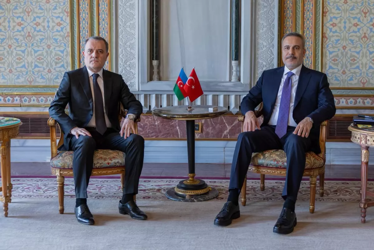 Fidan, Azerbaycan Dışişleri Bakanı ile Görüştü