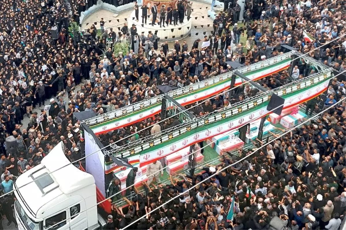 İran\'daki Saldırılarda 1.332 Sivil Hayatını Kaybetti