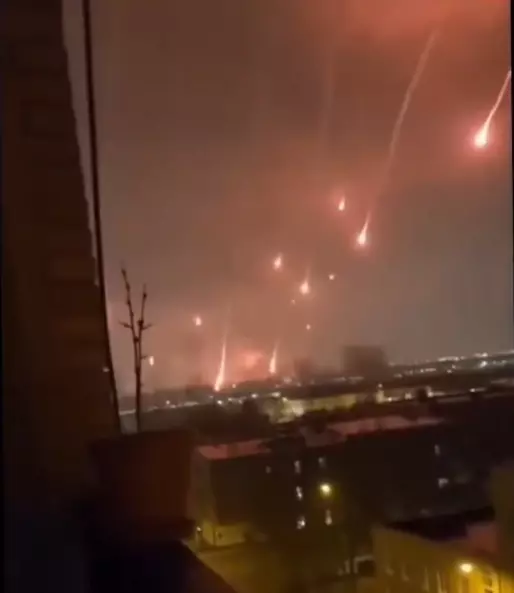 İran, Tel Aviv'i vuruyor! İşte Demir Kubbe'nin etkisiz kaldığı anlar