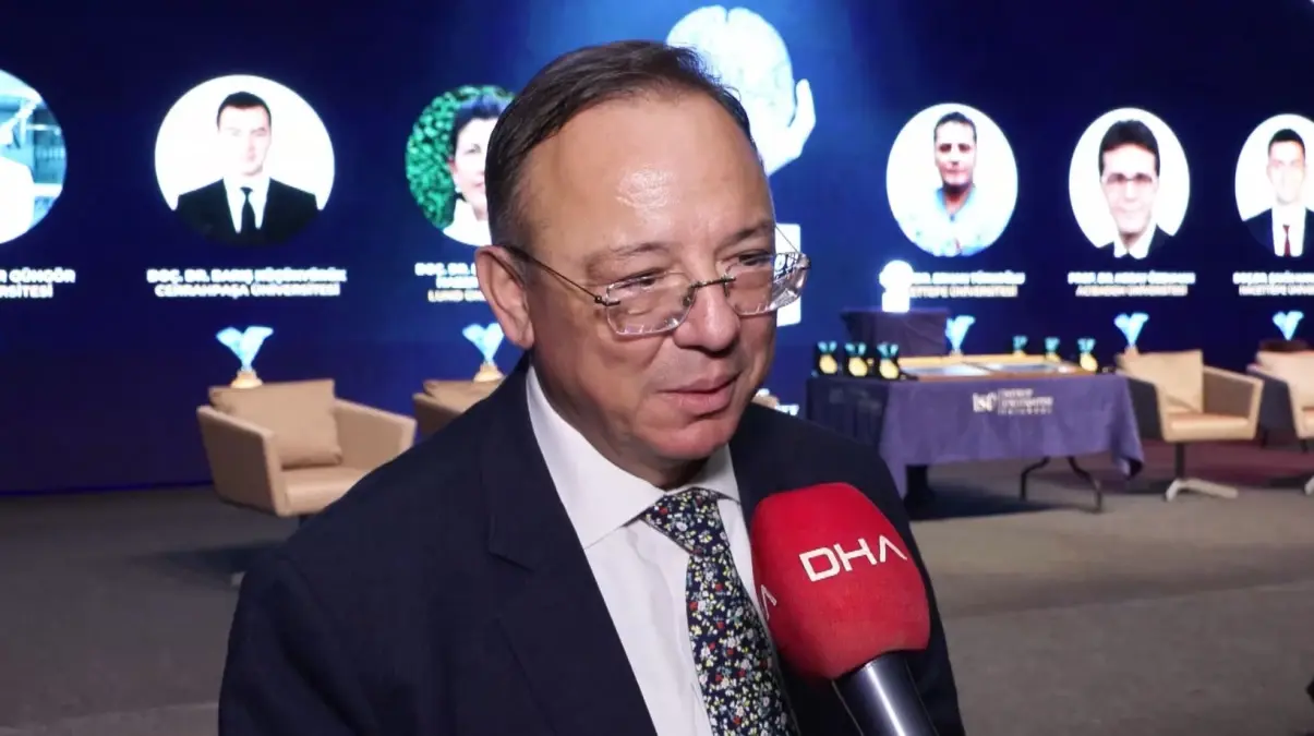 Nörobilim Teşvik Ödülü Prof. Dr. Koray Özduman’a