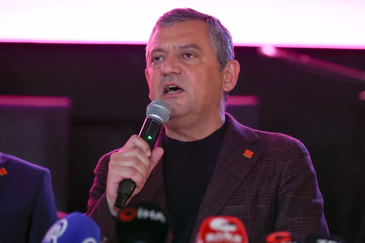 Özgür Özel: Türkiye Filistin\'in Yanında Olmalı