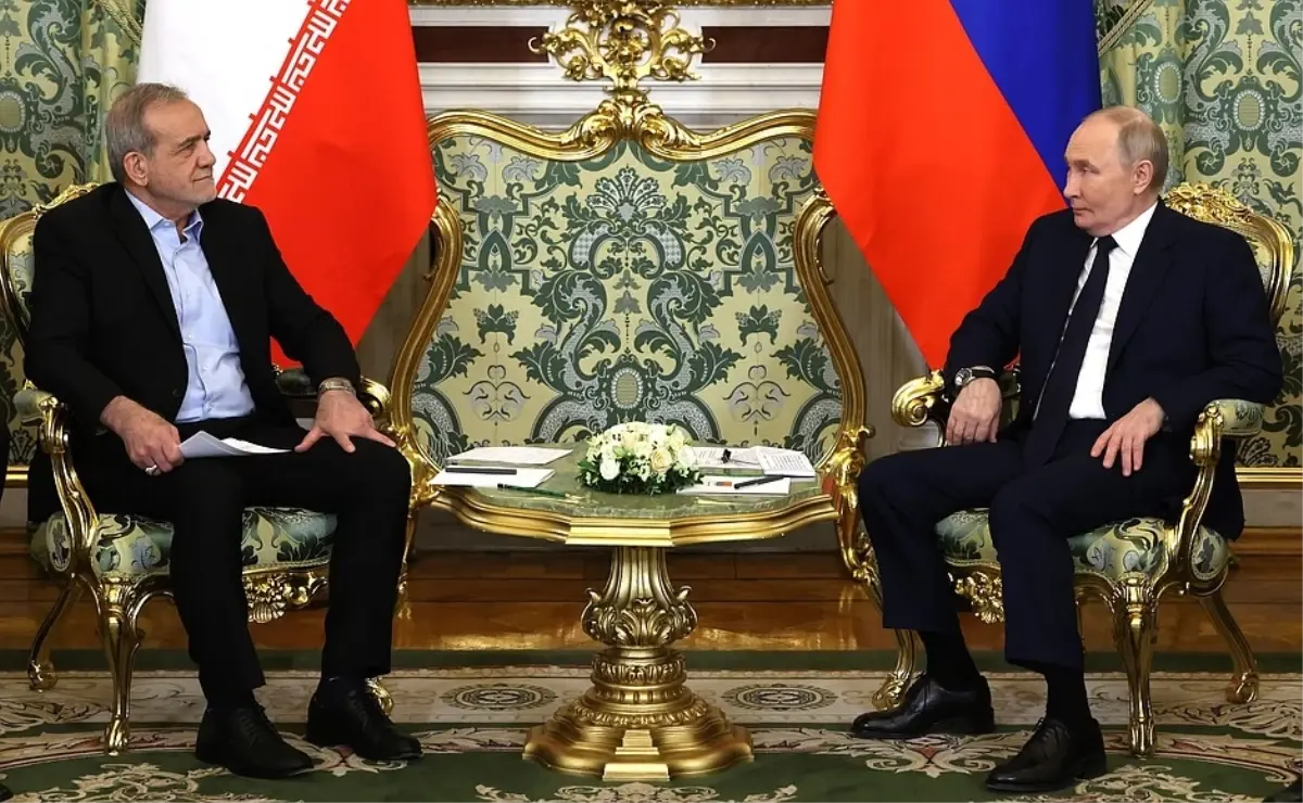 Putin ve Pezeşkiyan Telefonla Görüştü