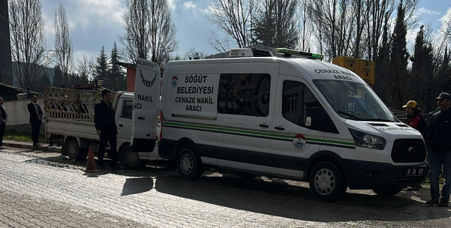 Sınıf öğretmeni arabasında ölü bulundu