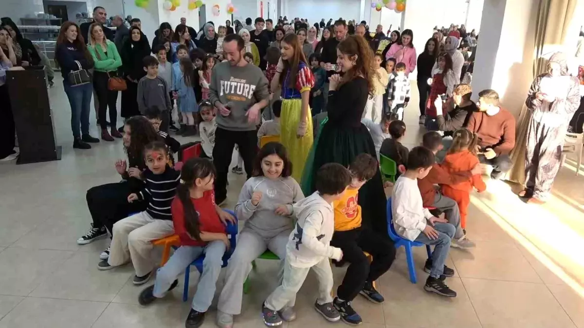 Sinop\'ta Çocuklar İçin Tekne Orucu İftarı