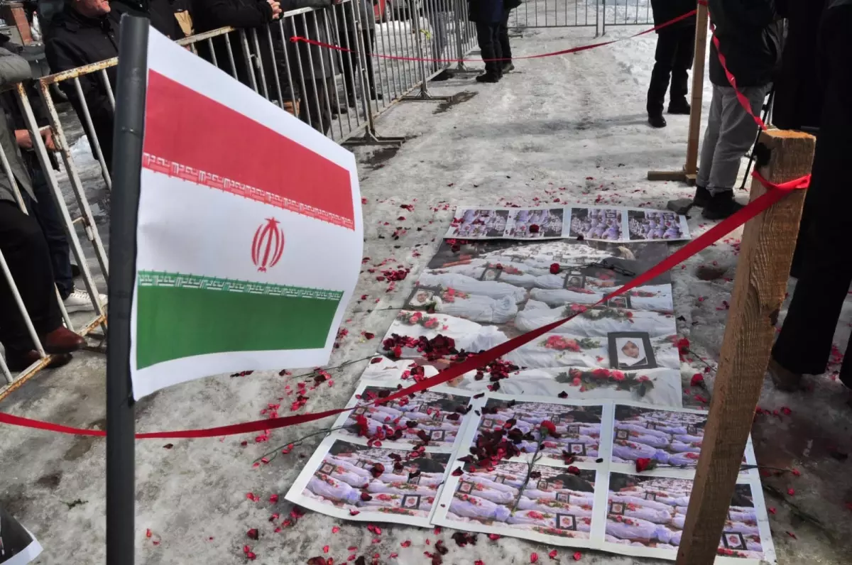 Kars\'ta İran\'a Saldırılar Protesto Edildi