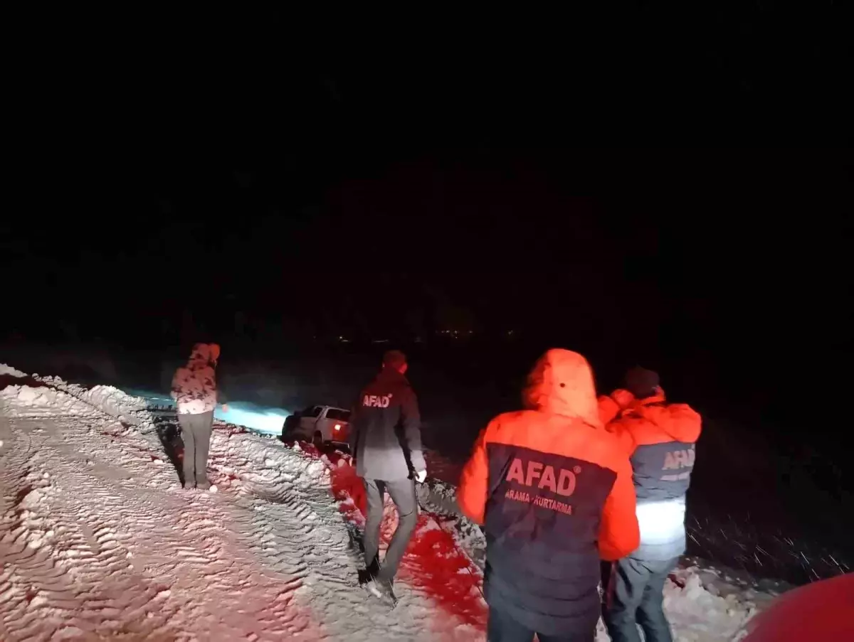 Ağrı\'da Kar Kazası: 4 Kişi Kurtarıldı
