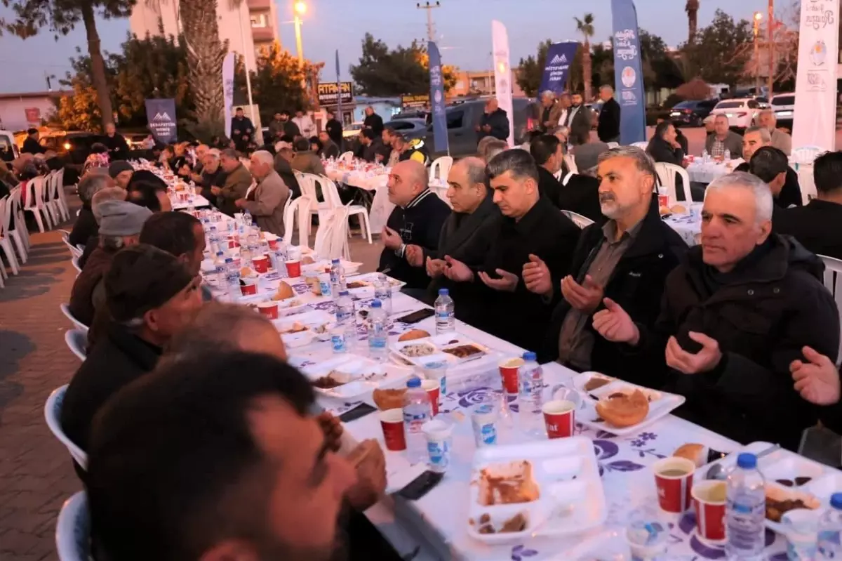 Akdeniz\'de Ramazan bereketi iftar sofrasında paylaşıldı