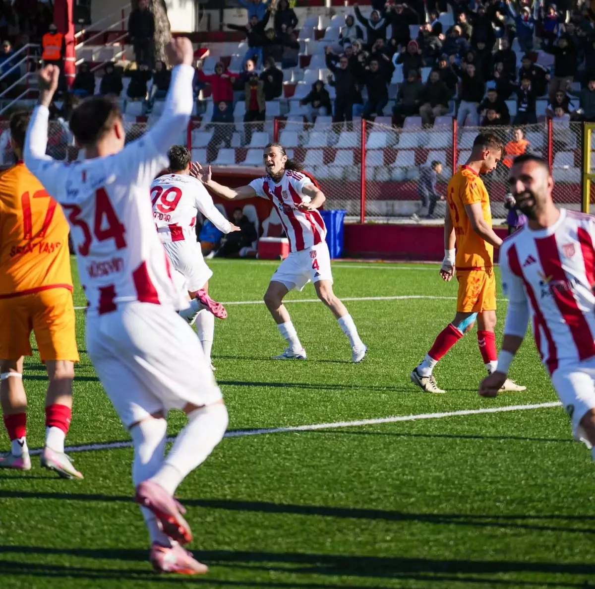 Ayvalıkgücü 3. Galibiyetini Aldı