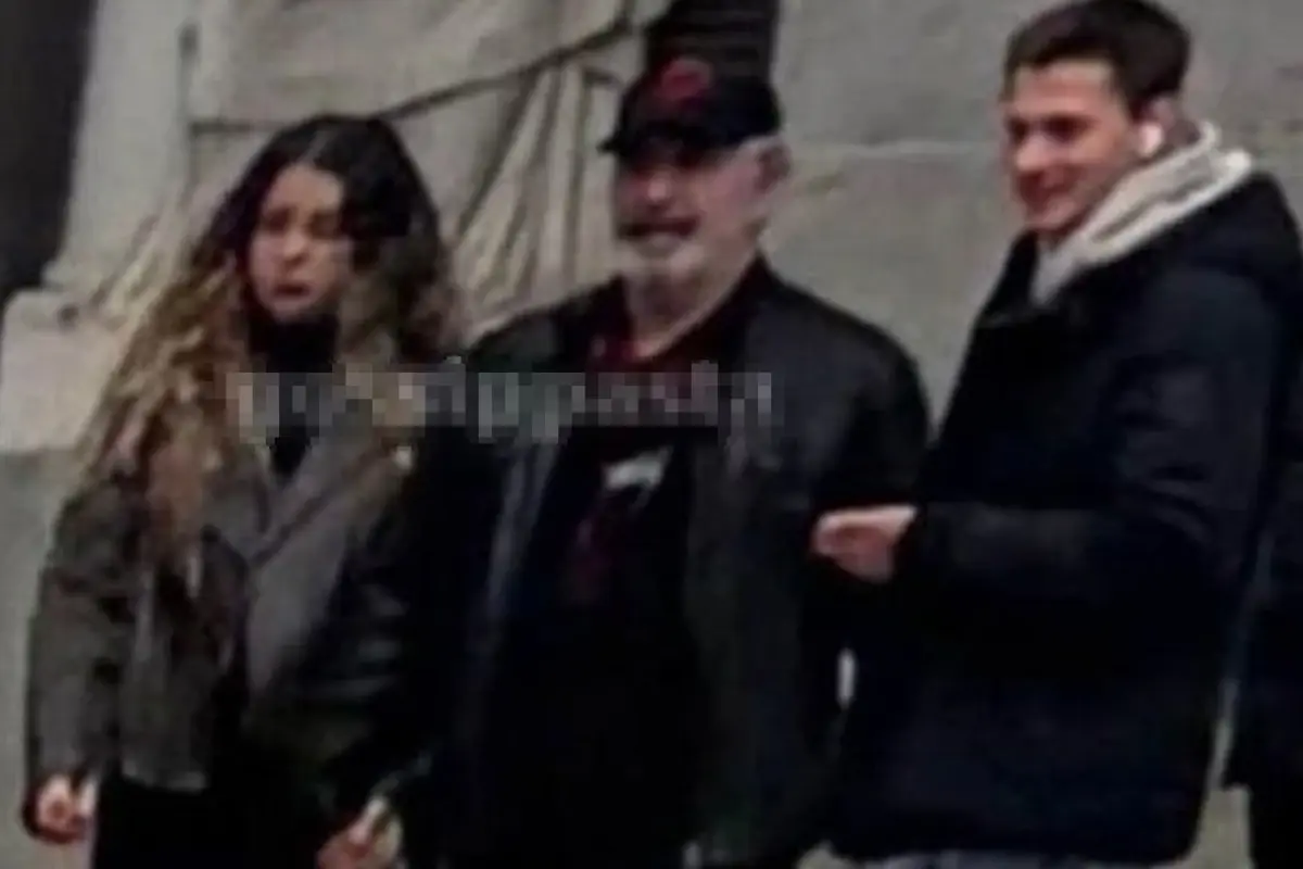 Cem Yılmaz Madrid Havalimanı\'nda yeni sevgilisiyle görüntülendi