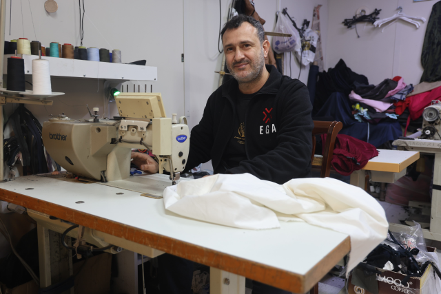 Cimrilere inat yazıyı kaldırmıyor, gören bir daha bakıyor