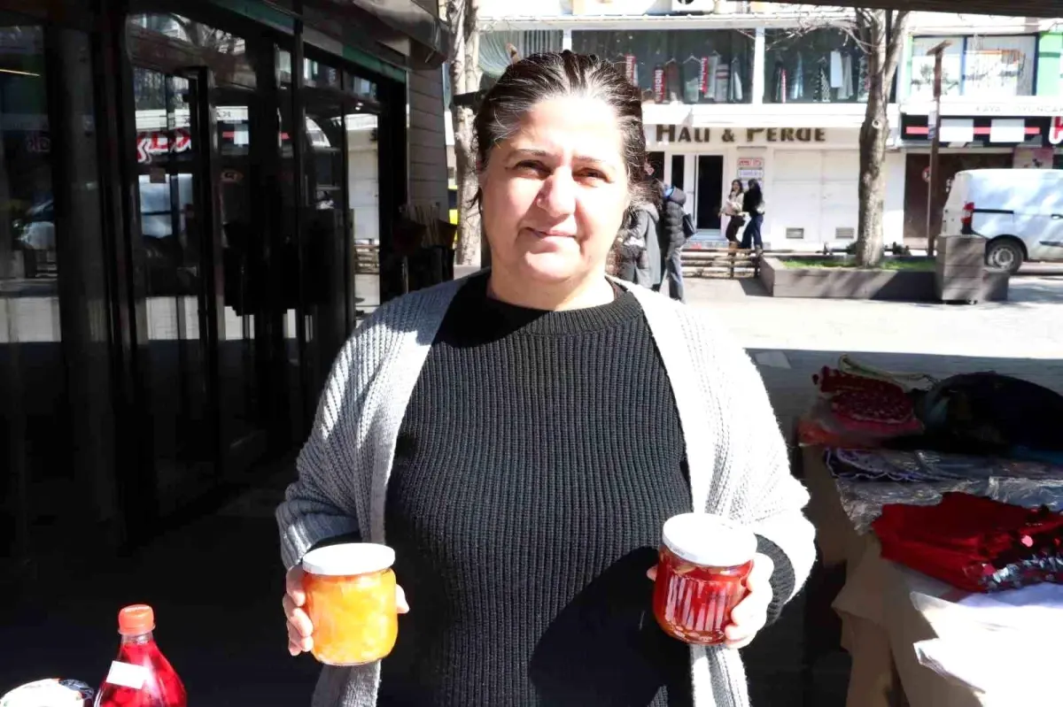 Depremin yıktığı hayatını kavanozlara sığdırdığı reçellerle yeniden kurdu