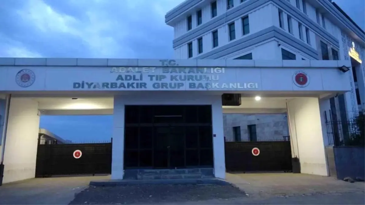 Diyarbakır\'da Akraba Kavgasında 1 Ölü, 3 Yaralı