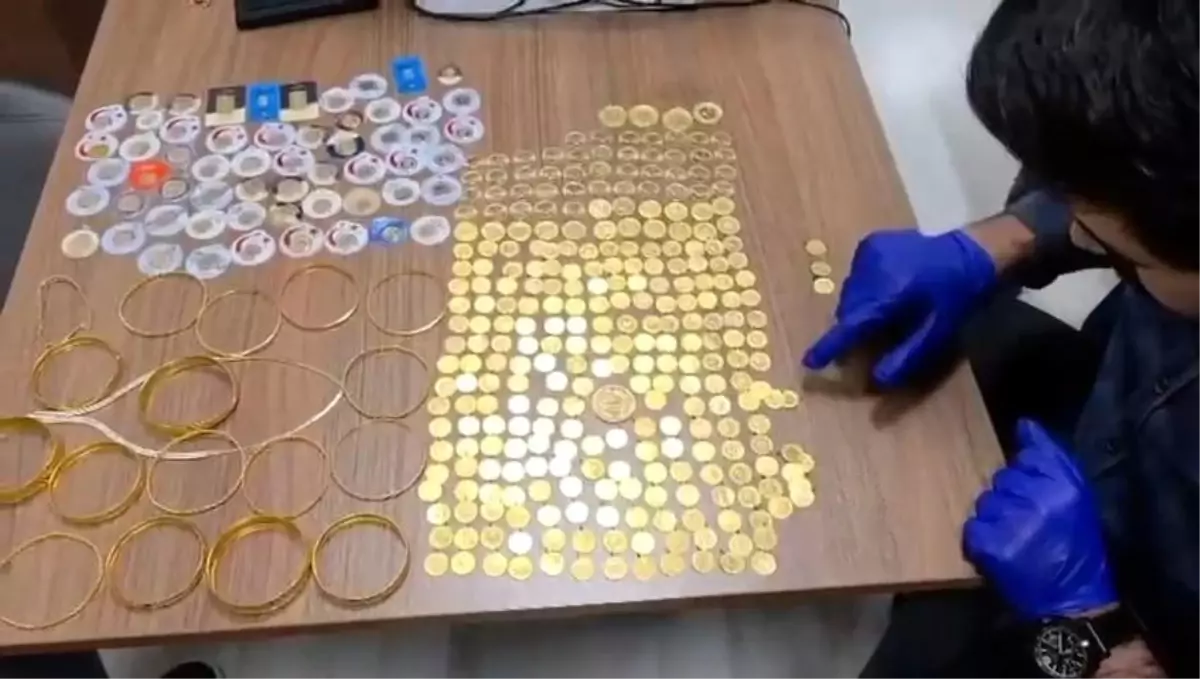 Sabaha karşı kapıya geldi! Altın dolu çantayla kaçarken suçüstü yakalandı