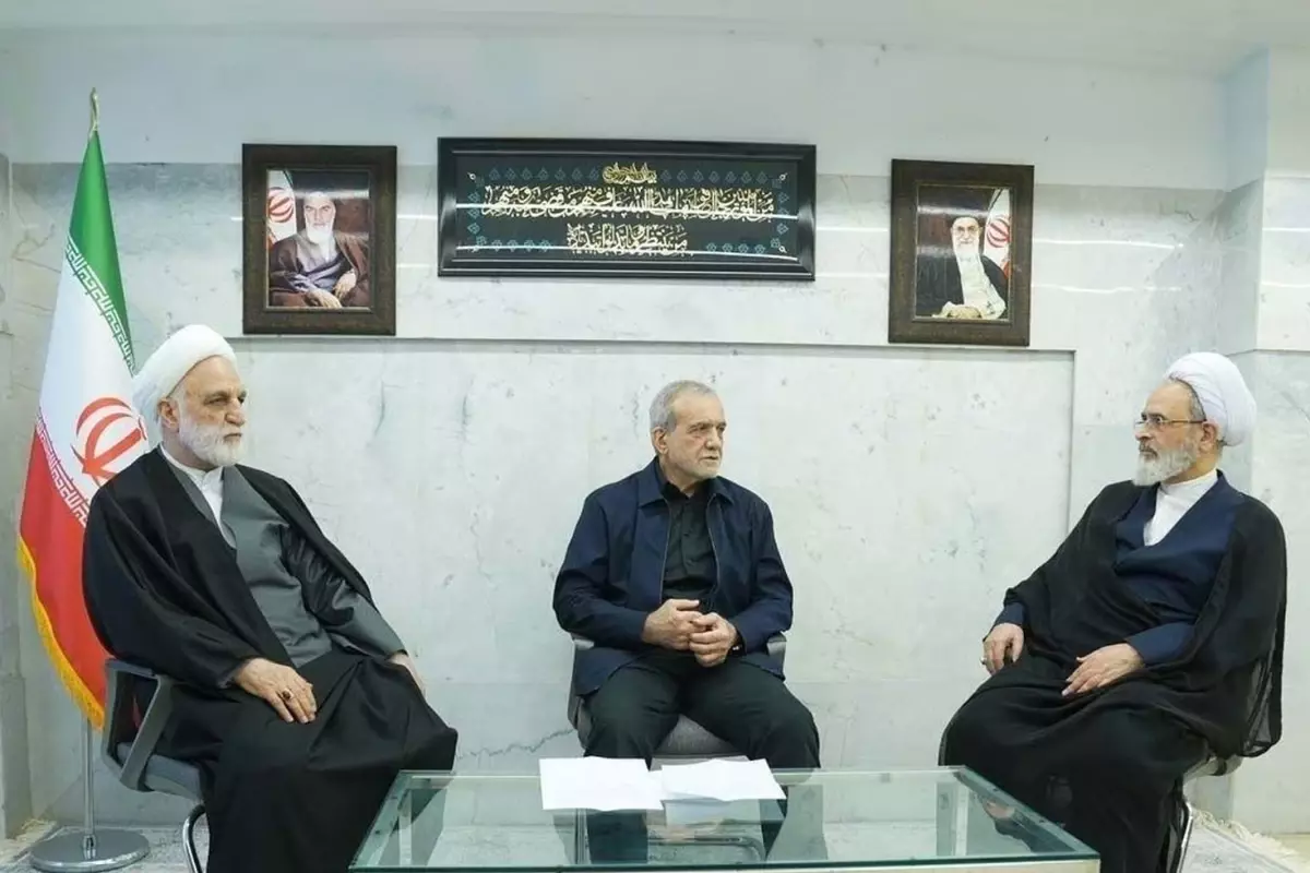 İran\'ın yeni dini lideri seçildi