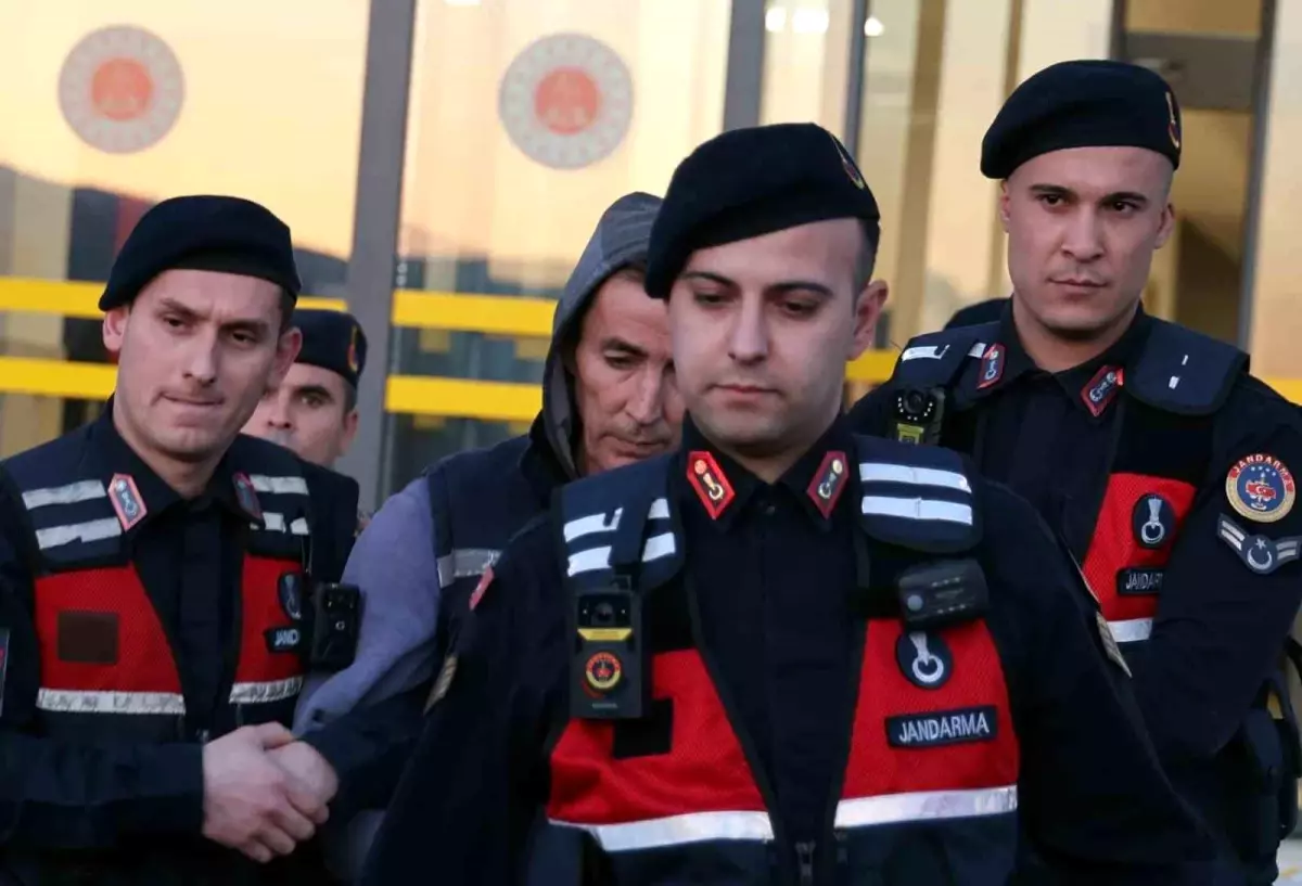 Kavaklıdere\'de Eşini Bıçaklayan Adam Tutuklandı