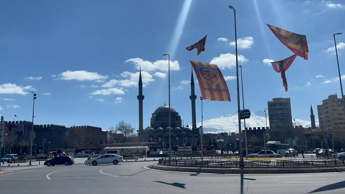 Kayserispor Trabzonspor Maçı Öncesi Bayrak Asma Etkinliği