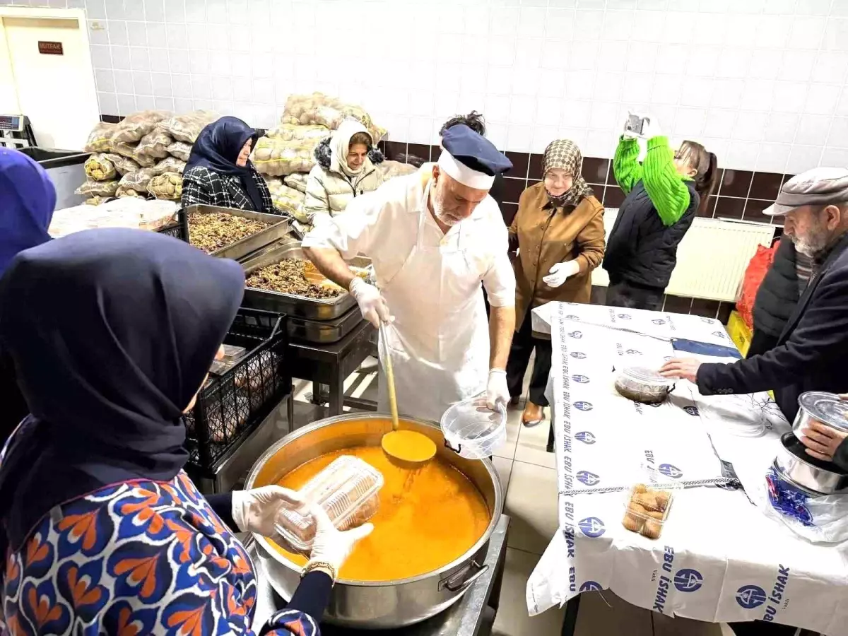 Kent Konseyi Kadın Meclisi\'nden iftar dayanışması