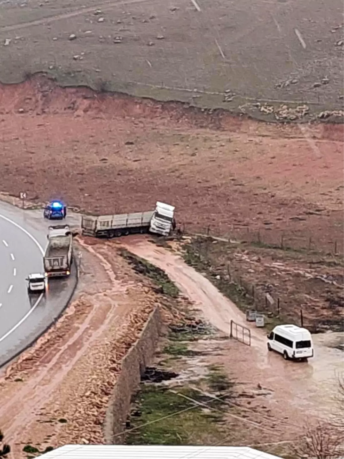 Kurtalan\'da Kamyon Kazası