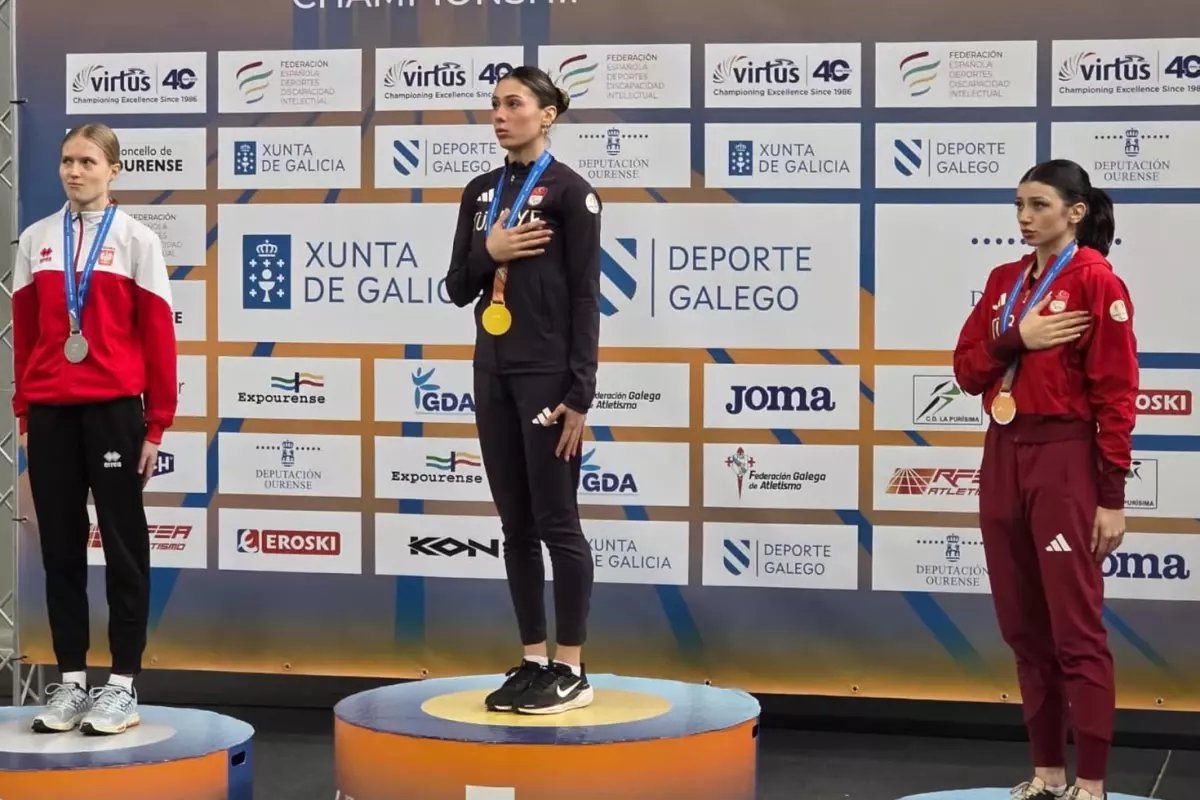 Milli sporcu Aysel Önder tarih yazdı