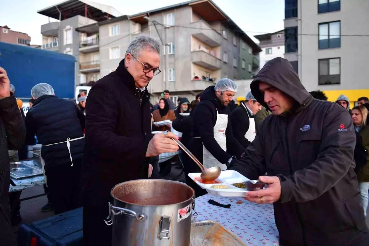 Osmangazi\'de gönül sofraları Geçit Mahallesi\'nde kuruldu