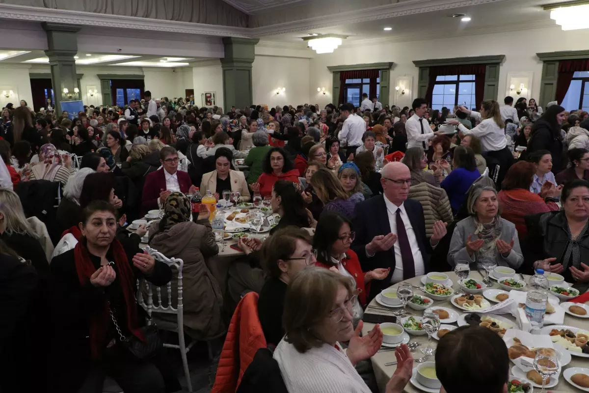 Özgür Özel: İktidarımızda esnafın da emeklinin de yüzü gülecek