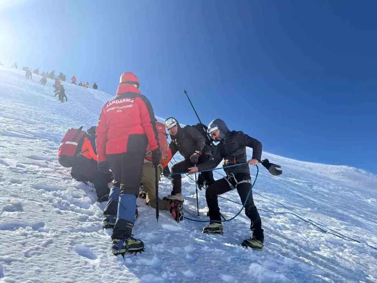 Uludağ\'da Mahsur Kalan İki Kadın Kurtarıldı