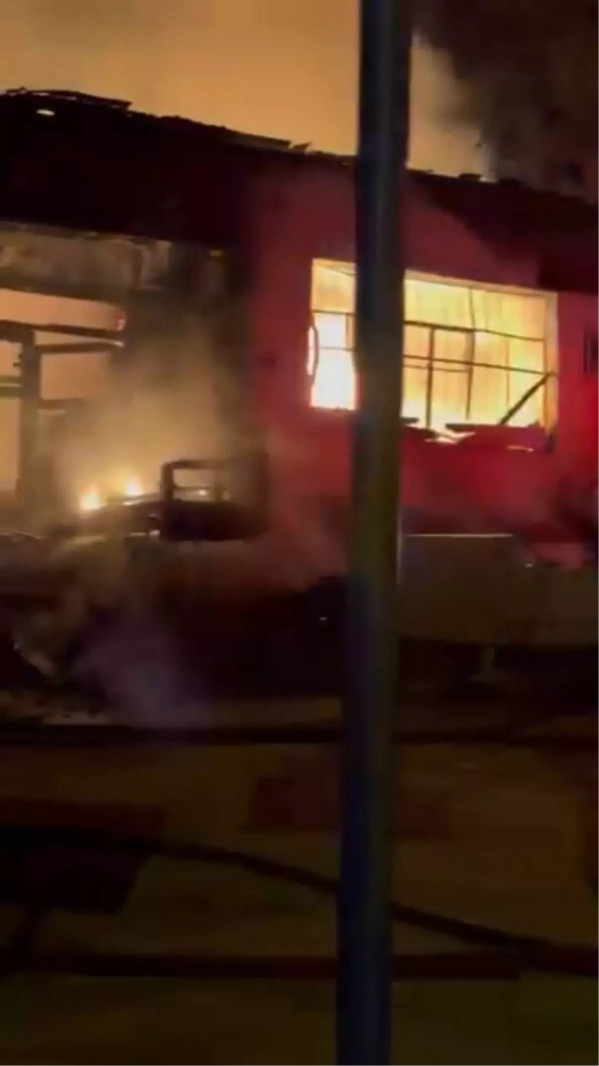 Aydın\'da Tek Katlı Evde Yangın Çıktı