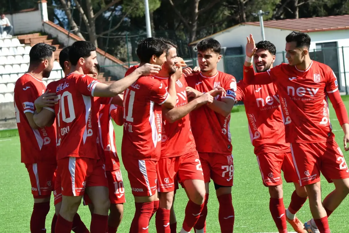 Balıkesirspor, Nazilli\'yi 7-0 Yendi