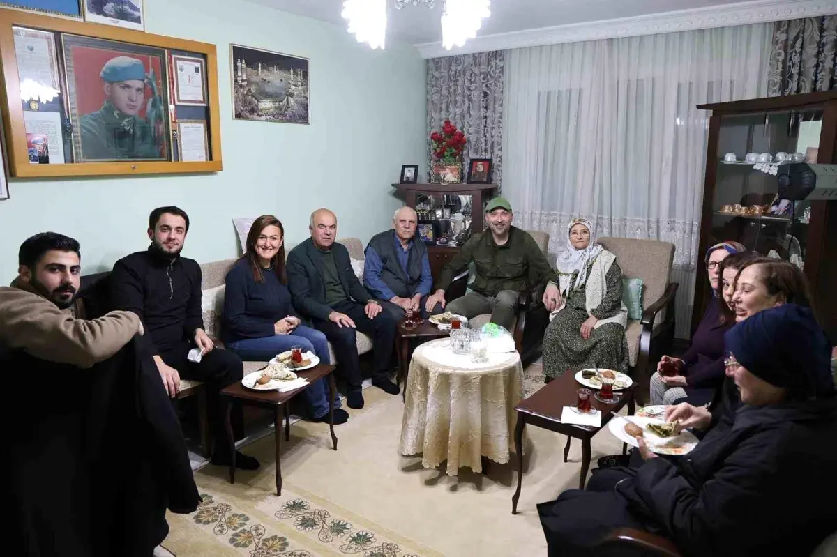 Başkan Arıkan, şehit annelerini ziyaret etti