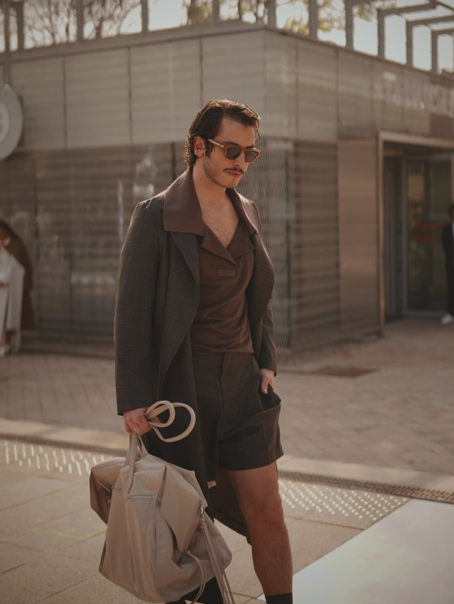 Boran Kuzum'un Paris Moda Haftası tarzı gündem oldu Boran Kuzum'un Paris Moda Haftası tarzı gündem oldu