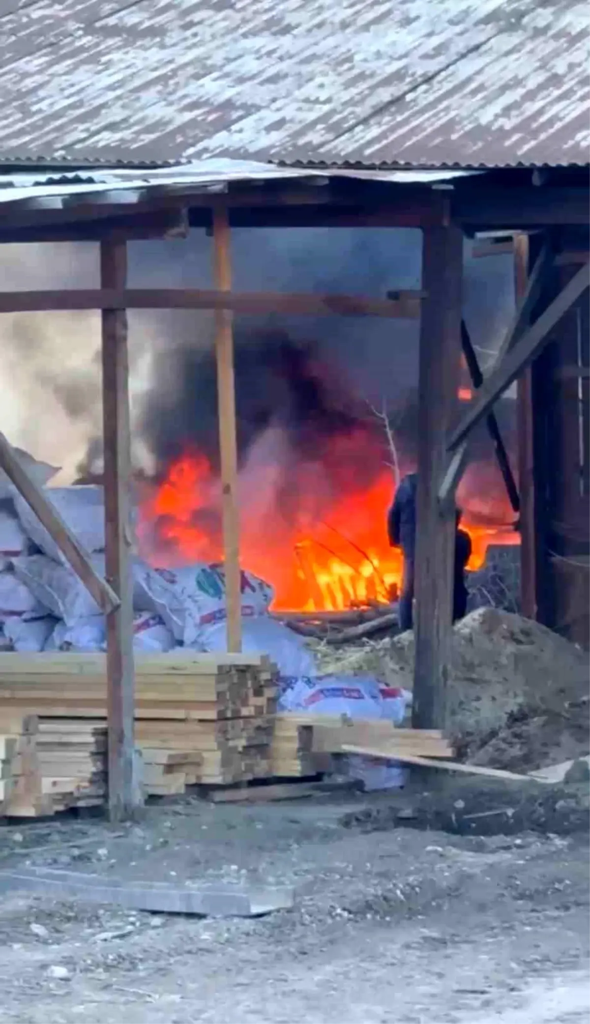 Safranbolu\'da Çöp Konteyneri Yangını