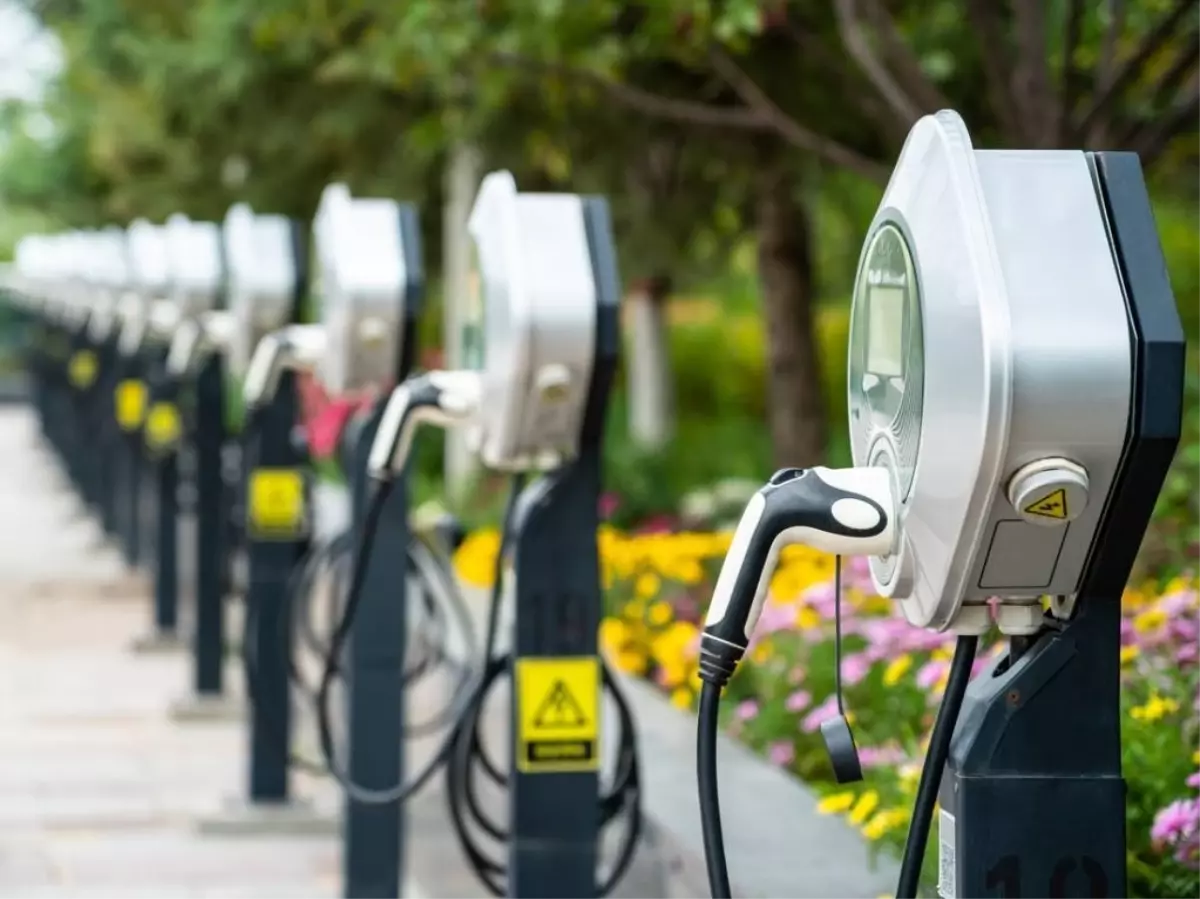 Şarj İstasyonu Sayısı Üç Katına Çıktı: Katılım Enerji ve Dr. Kemal Temel\'den Sektöre İlişkin Açıklama